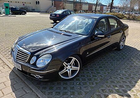 Mercedes-Benz E 220 CDI AVANTGARDE Avantgarde Facelift