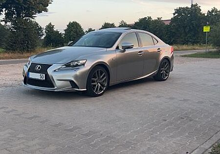 Lexus IS 300 2.5 300h F-Sport Automatik F-Sport