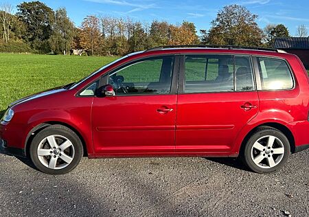 VW Touran Volkswagen 2.0 TDI DSG Siebensitzer Leder