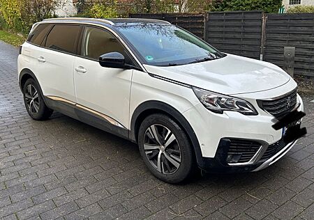 Peugeot 5008 PureTech 130 Allure, Massagesitze, AHK, PDC