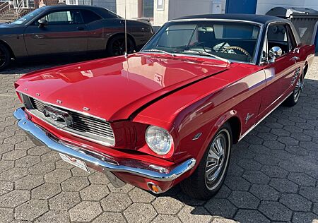 Ford Mustang Coupe