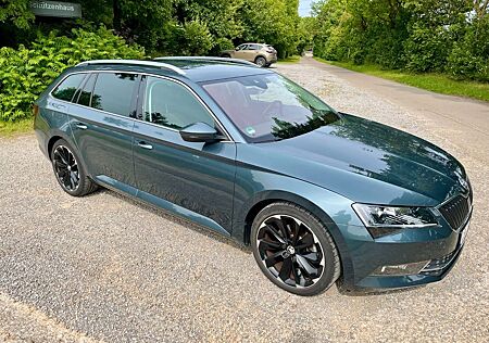 Skoda Superb 1.8 TSI DSG Style Combi Style