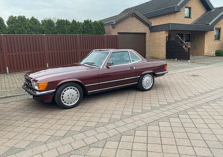 Mercedes-Benz SL 560