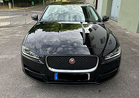 Jaguar XE 20d 180PS Prestige Automatik Prestige
