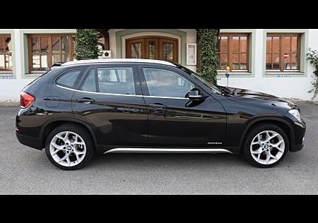 BMW X1 xDrive20d X Line Navi AHK
