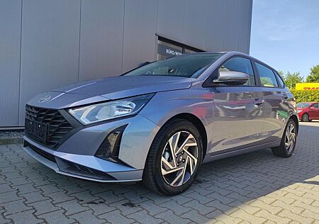 Hyundai i20 Wave*Navi*PDC*Cam*Shzg*Lhzg*16Zoll*VCockpit
