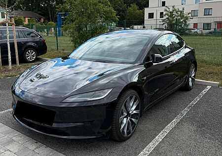 Tesla Model 3 AWD Long Range Highland