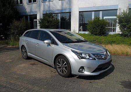 Toyota Avensis Kombi 2.0DExecutive*Klima*Navi*Alu*Xenon