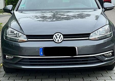 VW Golf Volkswagen 1.0 TSI 63kW Sound, 1. Hand, Top Zustand,