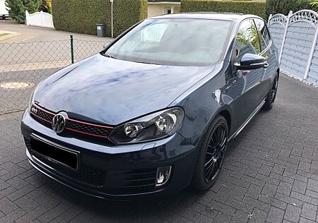 VW Golf Volkswagen 2.0 TSI GTI - TOP gepflegt; wenig Km