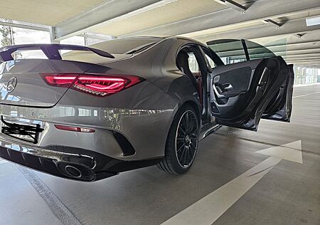 Mercedes-Benz CLA 35 AMG Mercedes-AMG CLA 35 4MATIC DCT Me...