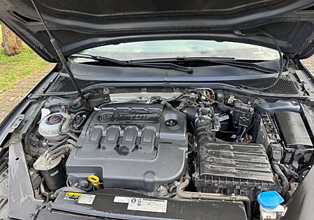 VW Passat Volkswagen 2.0 TDI SCR DSG Highline Highline