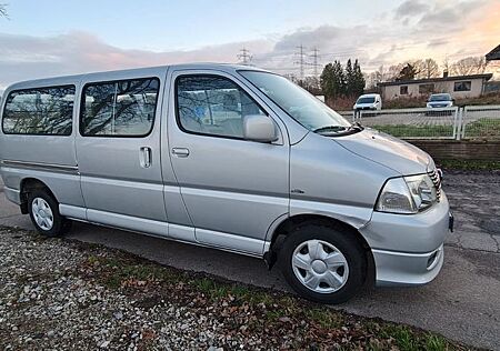 Toyota Hiace Lang