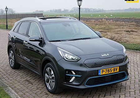 Kia Niro E- ExecutiveLine 64 kWh PANO FASE 3 * 2