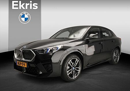 BMW iX2 eDrive20 | M-Sportpakket | LED | Leder | Act