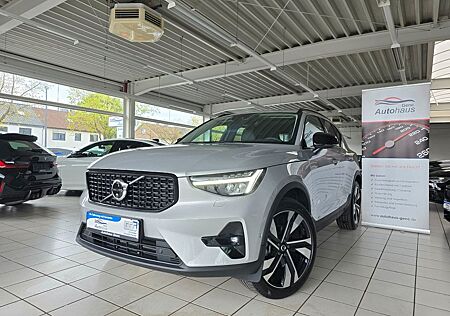 Volvo XC 40 Plus Dark 2WD 8-Geartronic Panorama