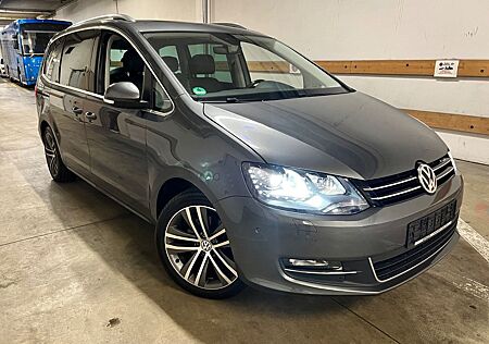 VW Sharan Volkswagen 2.0 TSI DSG BMT Highline 7 Sitzer/PANO/AHK/AC