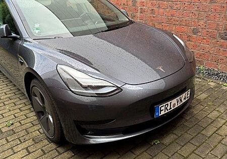 Tesla Model 3 Hinterradantrieb RWD