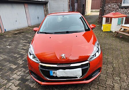 Peugeot 208 PureTech 82 Active Active