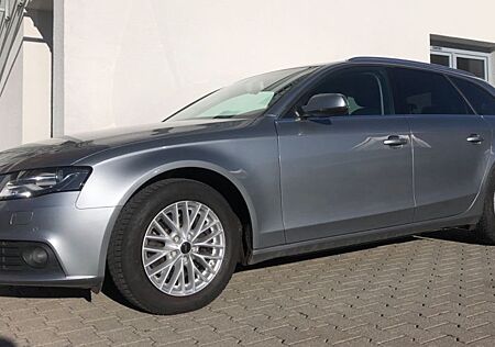 Audi A4 2.0TDI AUT SPORTSITZE XENON+ KAMERA TÜV 01/27