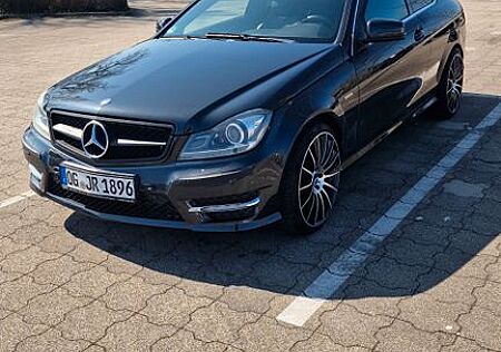 Mercedes-Benz CLC 220 CDI Coupe AMG Paket