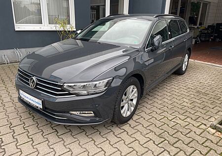 VW Passat Variant Volkswagen Passat Komni Business TDi150 LED/WiPa/AHK/Navi