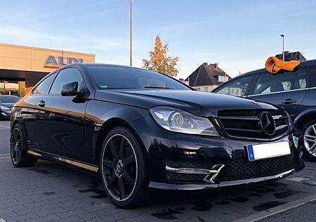 Mercedes-Benz C 250 C250 Coupe AMG Design - ILS, CarPlay, TÜV