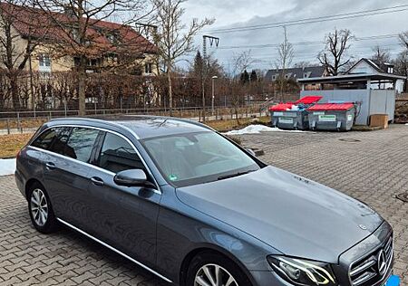 Mercedes-Benz E 200 d T Avangarde/Sportstyle/Vollleder/360°Kam