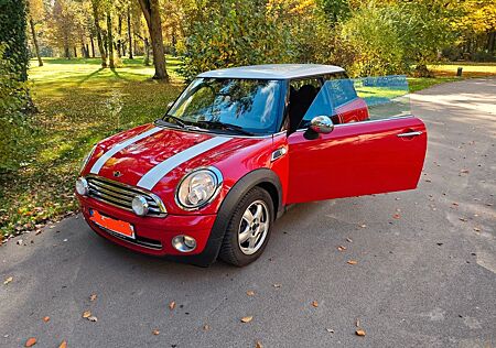 Mini Cooper TÜV 10/27 nagelneue Bremsanlage