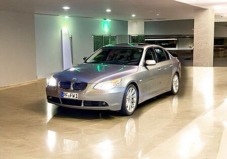 BMW 530d A - Sehr gepflegt Neuer Serv.HeadUpKlima