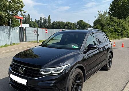 VW Tiguan Volkswagen R-Line 2.0 TSI 4M DSG LED Garantie