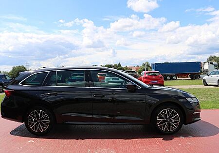 Skoda Octavia Combi 1.5 TSI mHEV 110 kW Selection