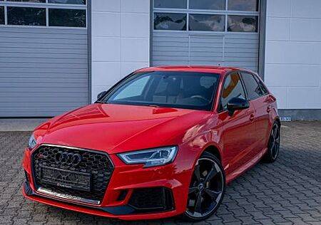 Audi RS3 S tronic Sportback | Matrix | B&O