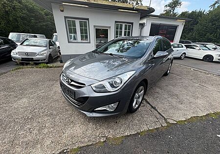 Hyundai i40 cw Style Automatik/Navigation/