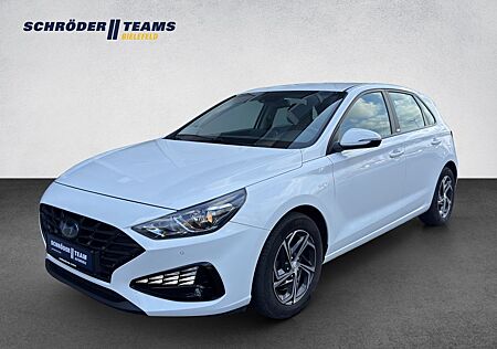 Hyundai i30 1.6 CRDi Trend NAVI/KAMERA/SHZ