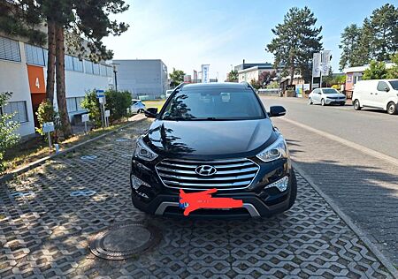 Hyundai Grand Santa Fe 2.2 CRDi Premium 4WD Automati...