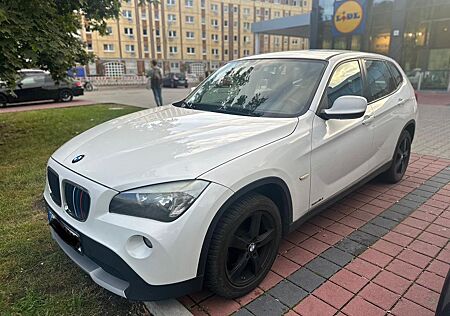 BMW X1 Baureihe 18 i sDrive Automatik
