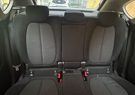 BMW 218i -