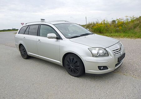 Toyota Avensis Kombi 1.8 Team