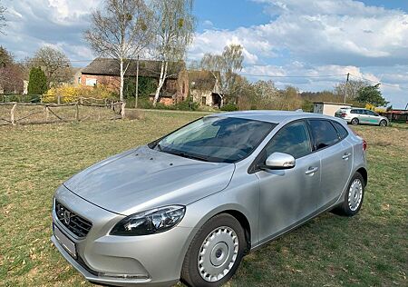 Volvo V40 D2 Geartronic -