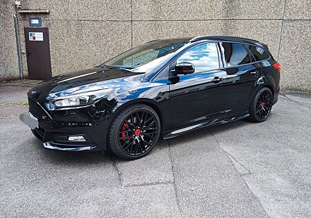 Ford Focus 2,0 EB ST Leder-Sport-Paket Turnier ST