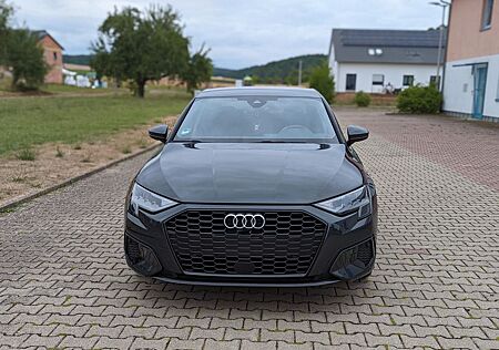 Audi A3 35 TFSI S tronic Limousine -