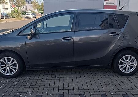 Toyota Verso 7 Sitzer/NAVI RWC/ Einspritzdüse defekt