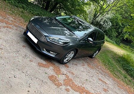 Ford Focus 1,5 TDCi 88kW PowerSh. Titanium Turnie...