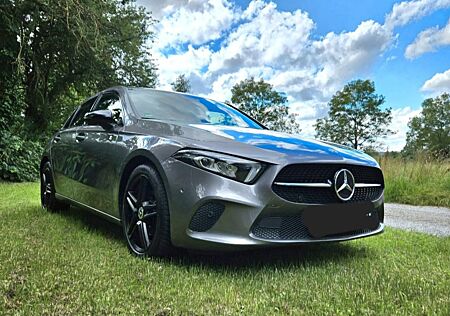 Mercedes-Benz A 180 -LED+MBUX+Ambiente+Kamera+Totw+Garantie+