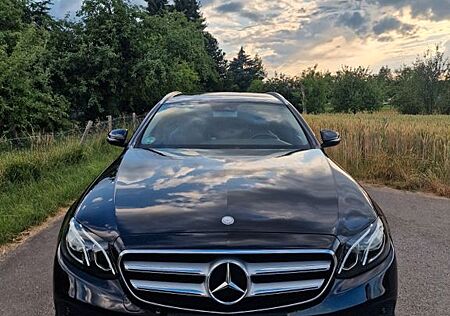 Mercedes-Benz E 200 T Autom. -