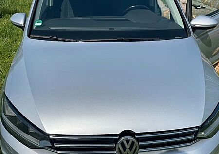 VW Touran Volkswagen 2.0 TDI SCR 140kW DSG