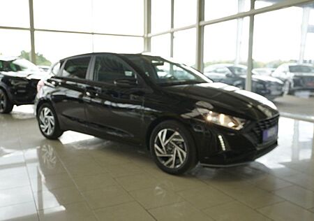 Hyundai i20 1,2 79PS Navi/Alu/Klimaaut/Winterp/Kamera