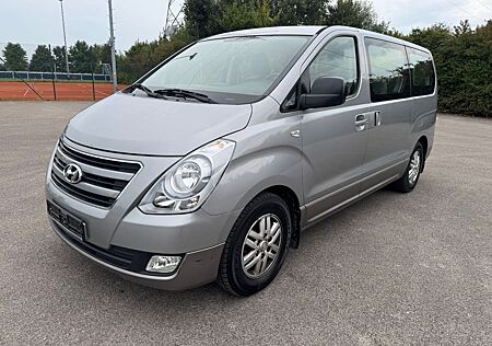 Hyundai H-1 Starex 8 Sitze