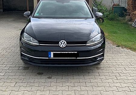 VW Golf Volkswagen 1.5 TSI 150 PS DSG - Massage Sitz